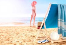 Suave pareo toalla en material 100% algodón de 110g/m2 y alegre diseño bicolor. 180 x 70 x cm | 150 gr. PAREO TOALLA DE PLAYA